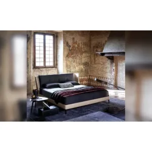 Кровать Poltrona Frau Bretagne Bed